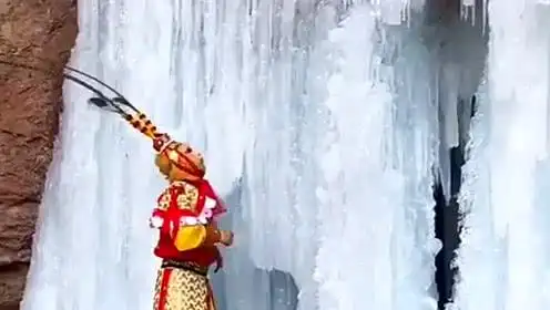 孙悟空跳水帘洞的简笔画