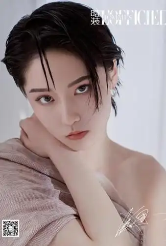 成果湿发酷美性感写真图片22