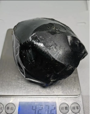 【杂项鉴赏】珍稀玻璃陨石一组