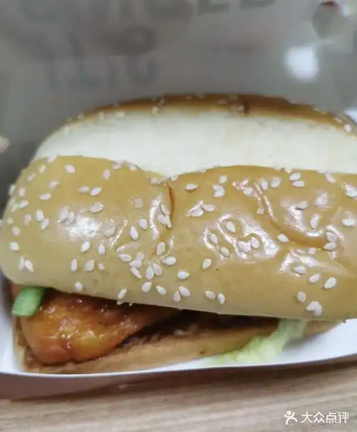 新奥尔良烤鸡腿堡图片