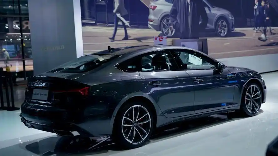 2022粤港澳大湾区车展# 新款奥迪a5 sportback实车亮相