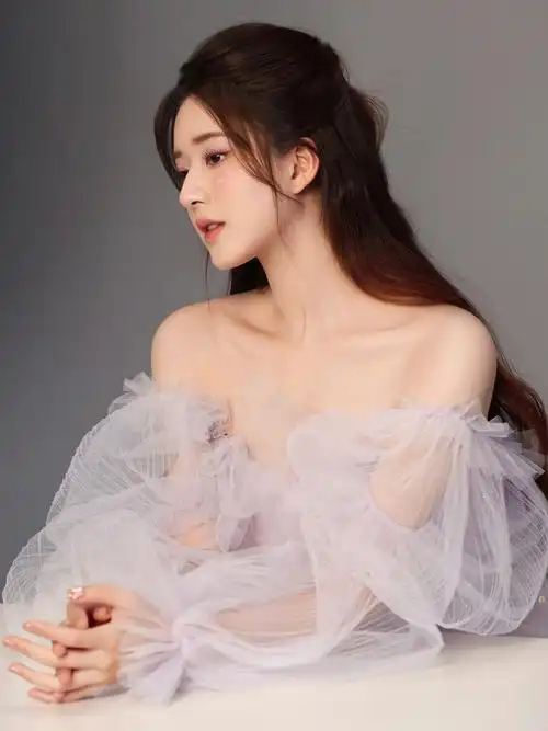 赵露思查收你的露露紫吖