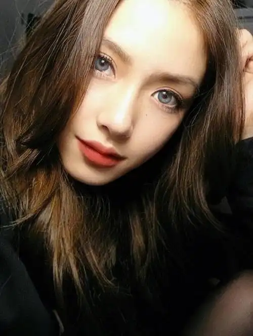 angelababy | 早期混血感 很有灵气|angelababy_新浪新闻