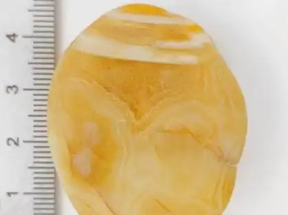 7cm雨花石原石,折光丝黄玛瑙,15元出.