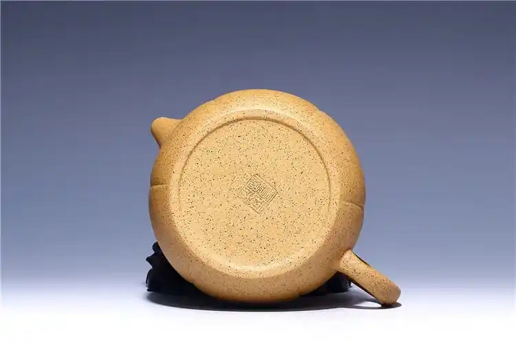 【作者】周成易【品名】瓜瓣