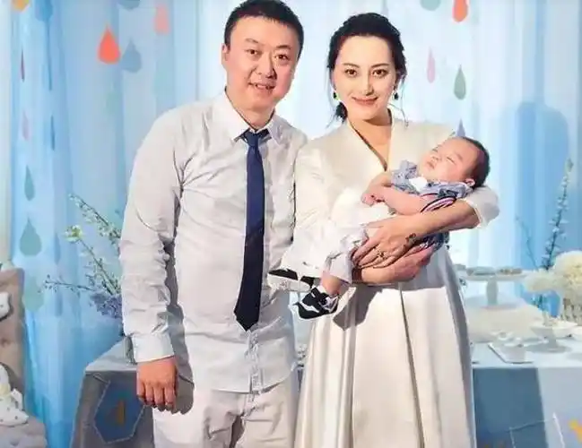 身材高挑,马琳妻子岗位曝光,独自照顾孩子,曾是马琳前妻闺蜜_张雅晴