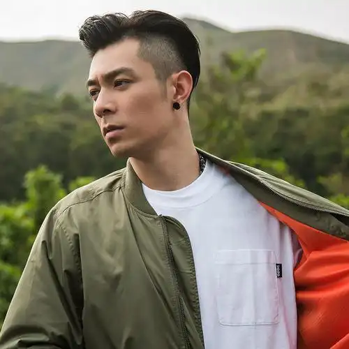 周柏豪经纪人出场费商演多少13801680028