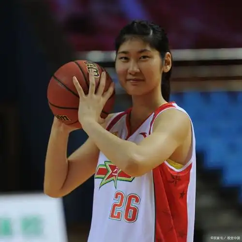 郑薇调整国家队名单,与欧洲劲旅交手 张隆正式离队