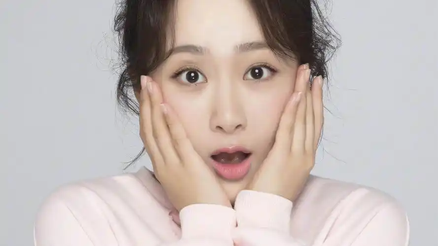 电脑壁纸 明星壁纸 大陆明星 杨紫清新甜美写真