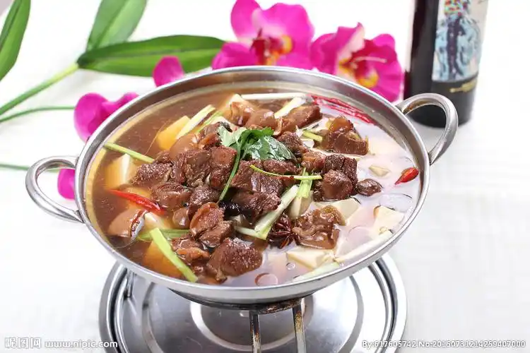 驴肉炖豆腐图片