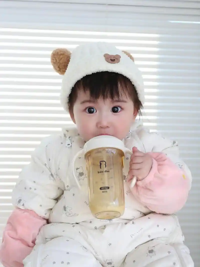 今天是有好好喝奶的宝宝#干了这瓶奶 #奶瓶 #喝奶我是认真的 - 抖音