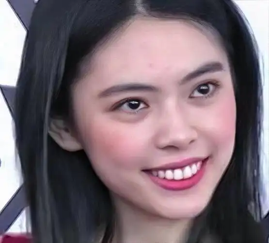 我们都被星爷骗了!龅牙珍原来长这样,网友:难怪包租公要来真的