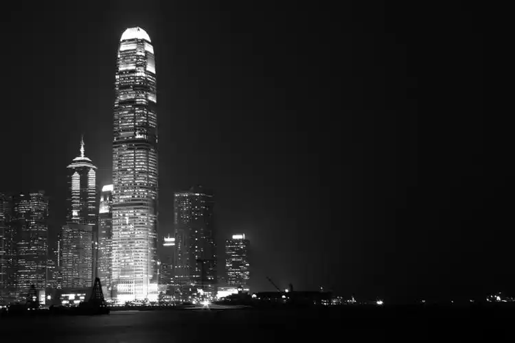 35张华丽的黑色系桌面壁纸