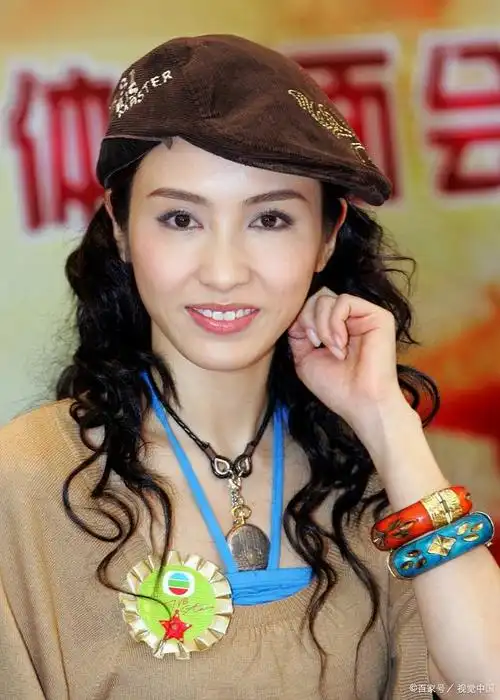 48岁黎姿,饱满有料太让人心动了!简直太美了