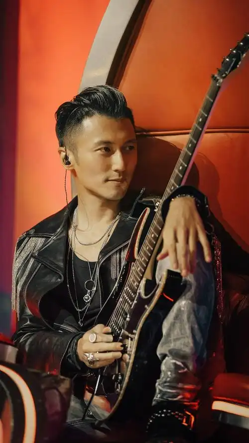 谢霆锋,歌手,酷炫,吉他,明星,手机壁纸,锁屏壁纸谢霆锋 手机锁屏壁纸