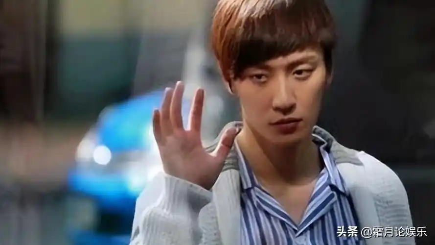 乔任梁断臂倒吊图片(28岁的乔任梁惨死别墅死亡真相)