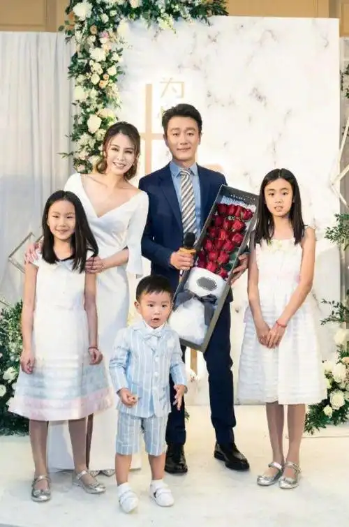 华蓥市独家揭秘京东白条如何套现 — 【来.电.咨.询.171.1842.