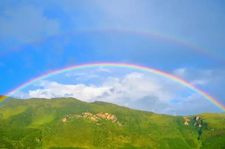 蒙自天空的彩虹