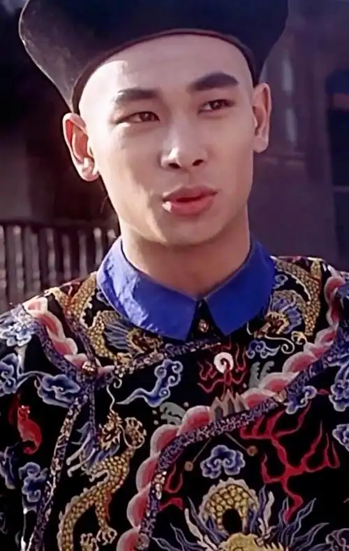 《方世玉》风靡全亚洲,赵文卓饰演的九门提督十分出彩,虽然他的角色是
