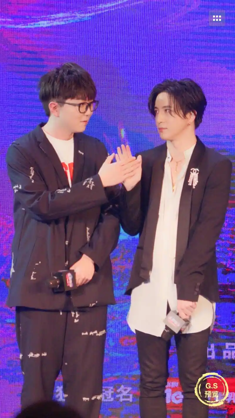 2018 411 《无限歌谣季》发布会毛不易 薛之谦