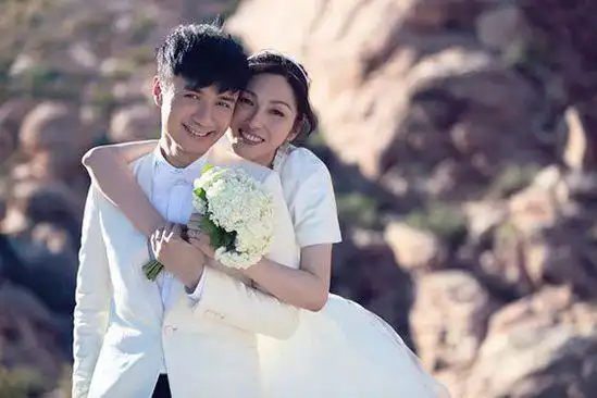 古巨基喜帖曝光 揭秘其老婆陈英雪身份背景资料