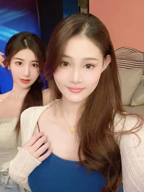 初秋穿搭猜猜我俩谁是姐姐