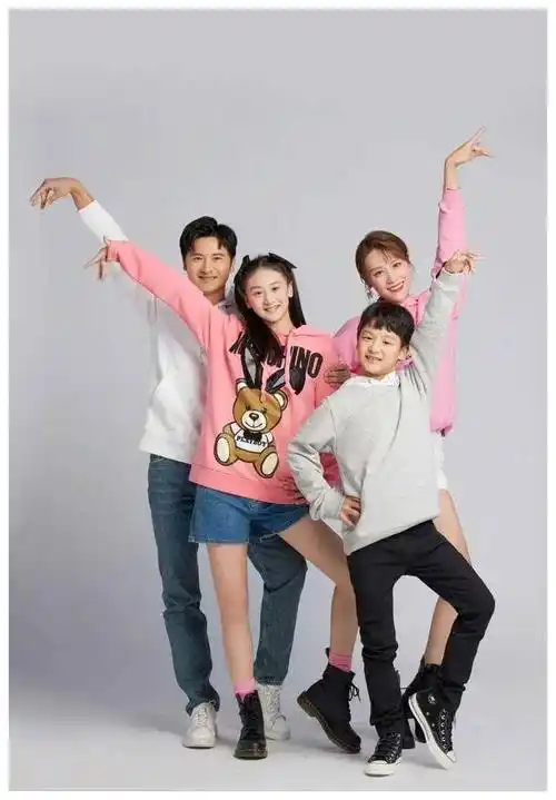 原创叶一茜田亮甜蜜晒幸福家庭和睦喜结连理让人为之神往