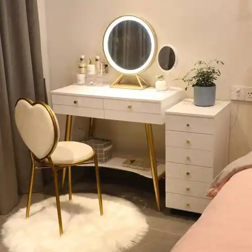 梳妆镜放在哪最旺风水卧室梳妆台摆放风水大揭秘_卧室养鱼鱼缸放在