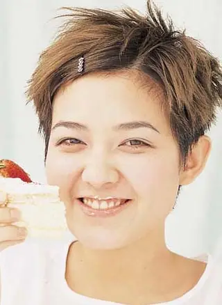 范晓萱可爱发型:俏丽短发 小发卡,原来短发女生也可如此甜美.