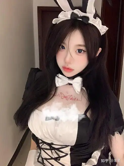 男朋友喜欢看大胸美女正常吗