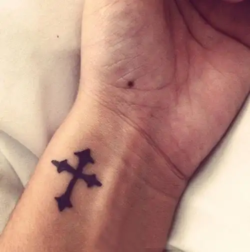 手腕上纹身图案创意绽放的手腕上纹身图案