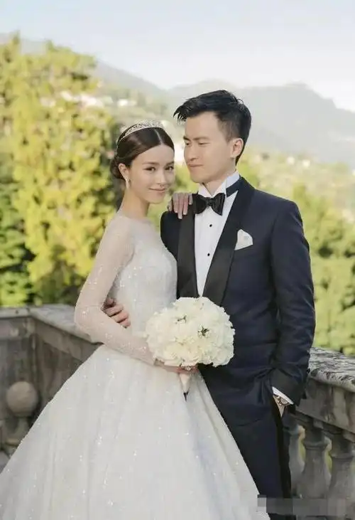 谢霆锋曾对她一见钟情,陈冠希为追她戒了烟,谁看到她能不心动?