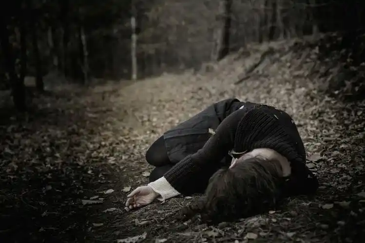 个人伤感照片 > || 更新时间:2017-11-16 颜色分 灰色 关键词:  心情