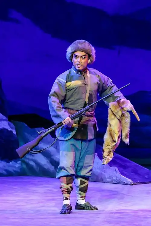 现代京剧《智取威虎山》(上)