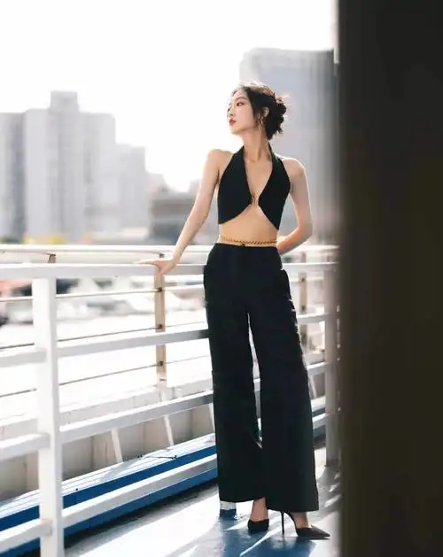 孙千这次好敢穿女明星请这么大胆展示自己可以么