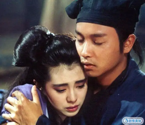 52岁王祖贤生日晒照,皮裤长腿又美回来了,张国荣认可的聂小倩