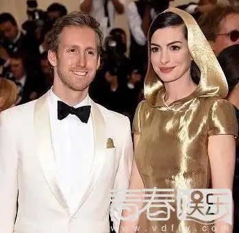 安妮海瑟薇与老公