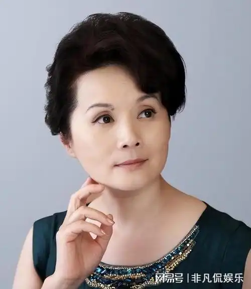 吴冕1959年生,如今63岁,毕业于上海戏剧学院表演系,一毕业就加入话剧