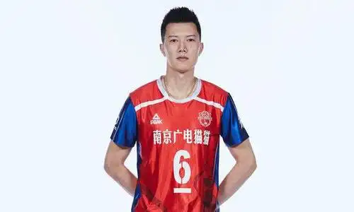 张晨12月2日,本赛季男排联赛展开第2阶段第6轮比赛角逐,客场作战的