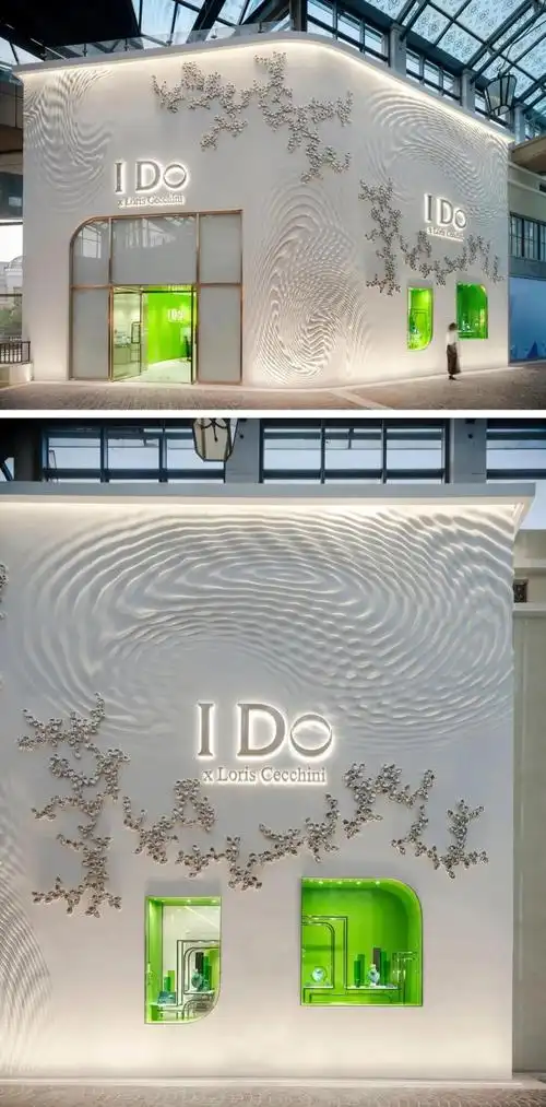 i do北京艺术旗舰店,门头采用镂空流动的水波纹,不仅用来表达两个焦点