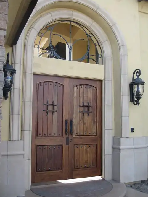 欧式风格别墅古典木质大门装修效果图