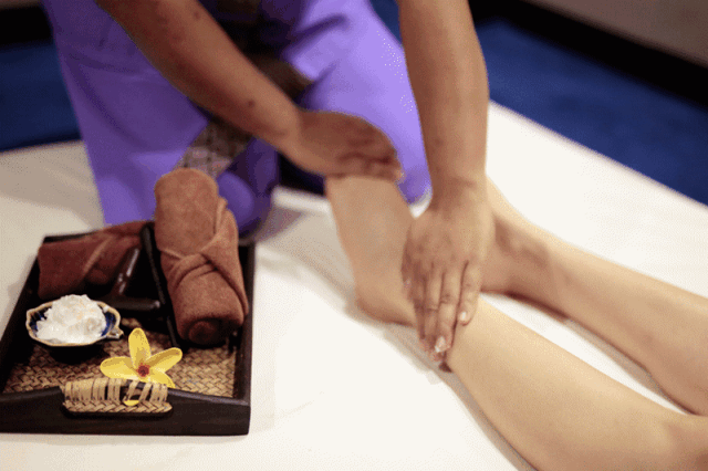 全身拉伸 蹬背 踩背 .|按摩|spa|肩颈|穴位_网易订阅