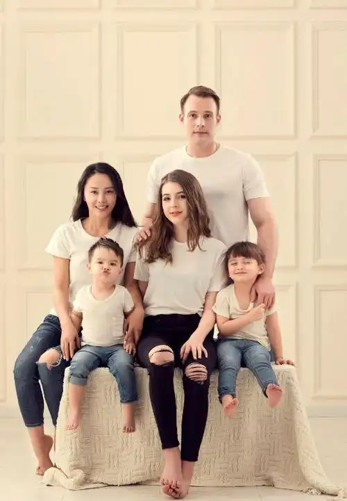 马雅舒罕晒大女儿俩人关系亲密谈论爱情阿迪雅表态不生孩子