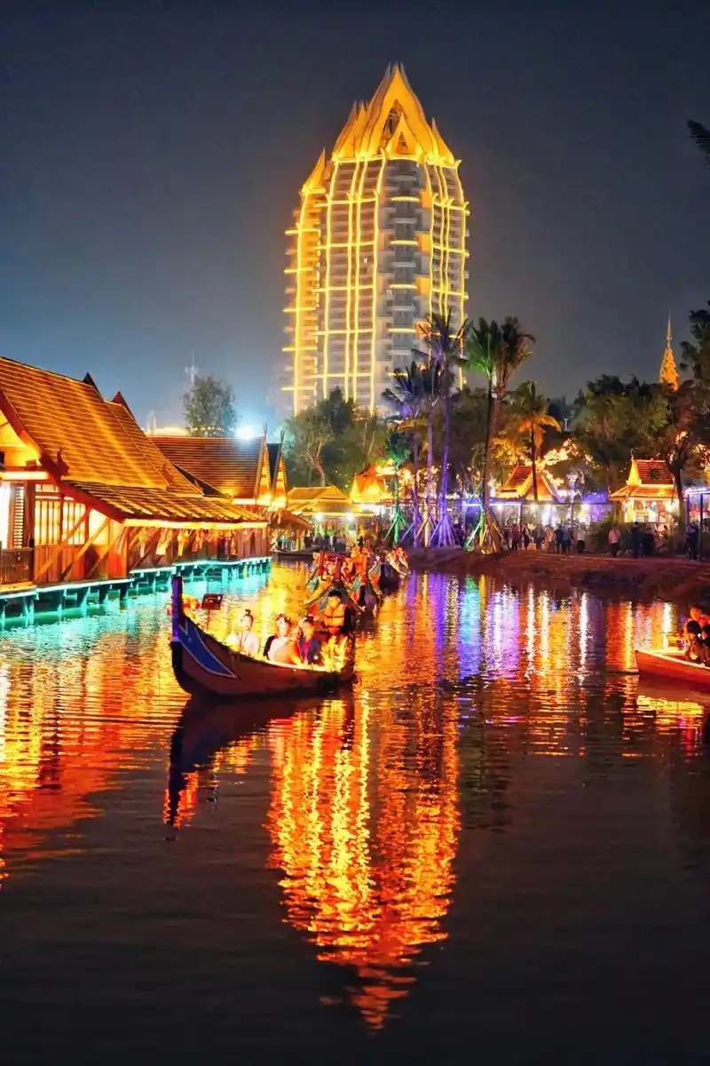 我为云南新地标点赞 | 西双版纳告庄西双景:这里的夜晚,被无限延长了