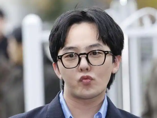 权志龙被曝吸毒后首次露面接受调查警方公开药检结果