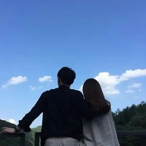看风景背影_唯美情侣头像图片_扣扣居