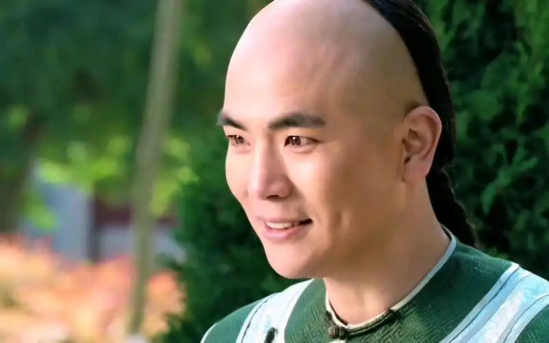 温实初这炽热的目光,是不是还觉得自己挺有机会的