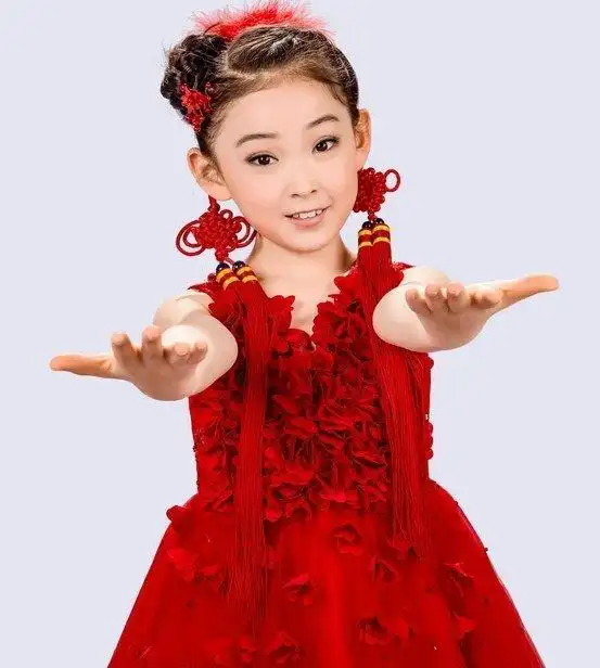 春晚小童星邓鸣璐