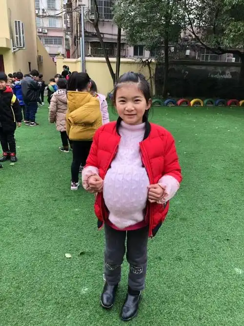 集体怀孕啦……城南幼儿园大班段 写美篇早上来园,个个都挺着大肚子