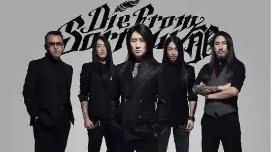 今晚死旋现场风暴制造机郁乐队到坚果